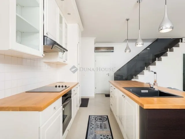 Eladó lakás Kecskemét 167 nm