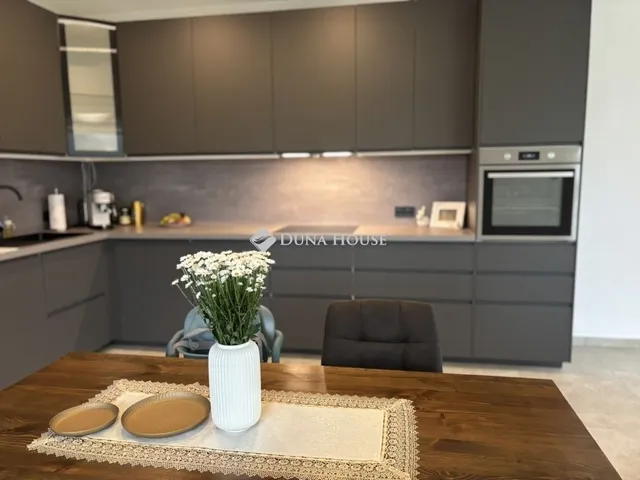 Eladó ház Cegléd 106 nm