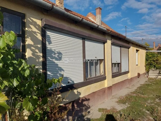 Eladó ház Izsák 80 nm