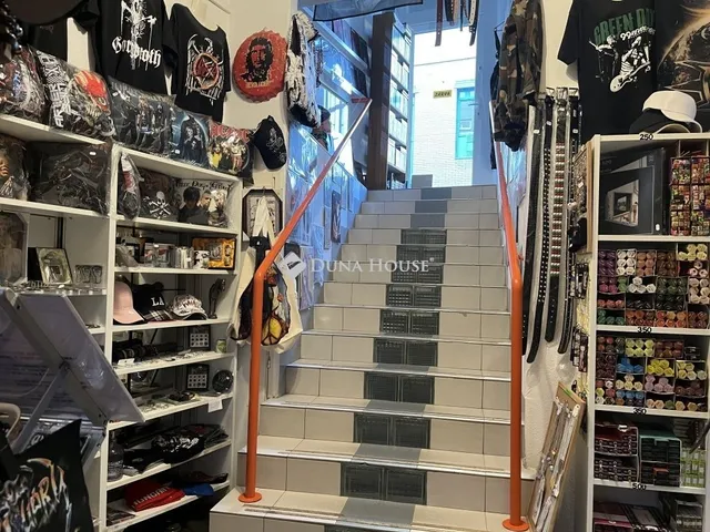 Eladó kereskedelmi és ipari ingatlan Kecskemét 70 nm