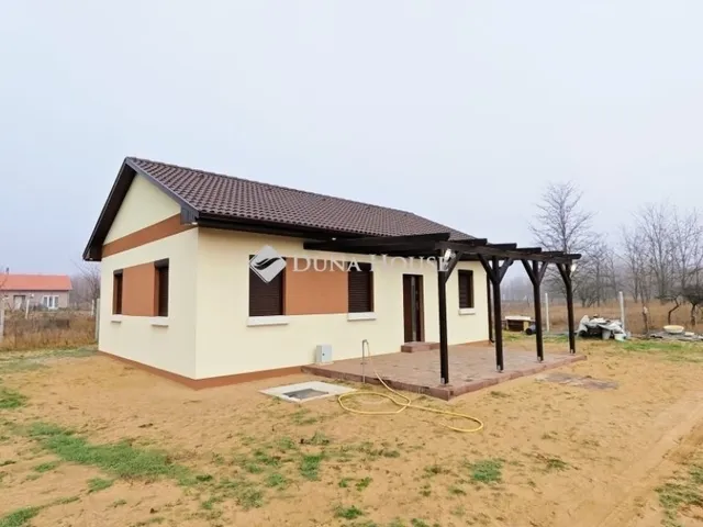 Eladó ház Kecskemét, Szarkás 89 nm