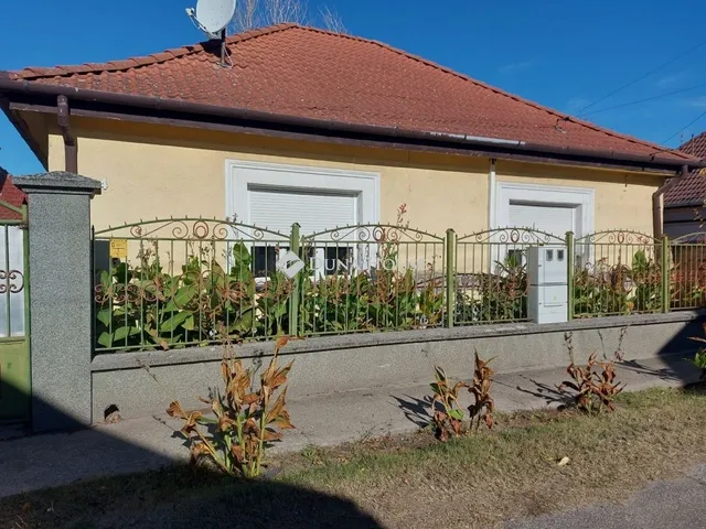 Eladó ház Csengőd 81 nm
