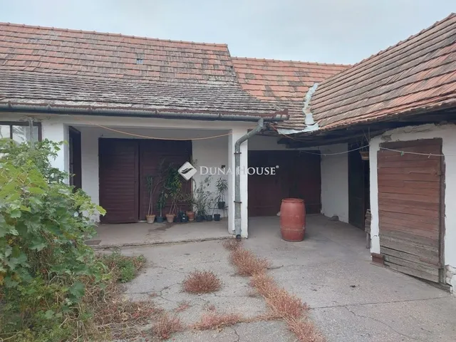 Eladó ház Izsák 85 nm