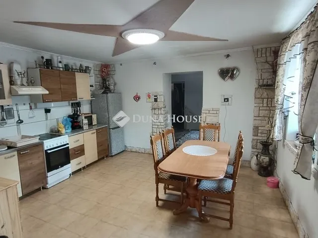 Eladó ház Izsák 75 nm