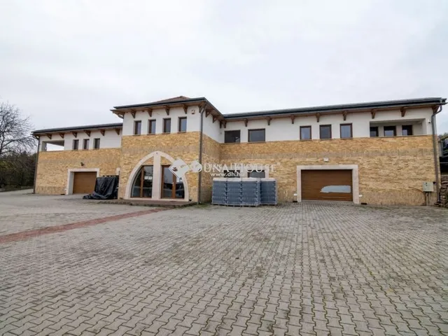 Eladó mezőgazdasági ingatlan Tibolddaróc 2010 nm