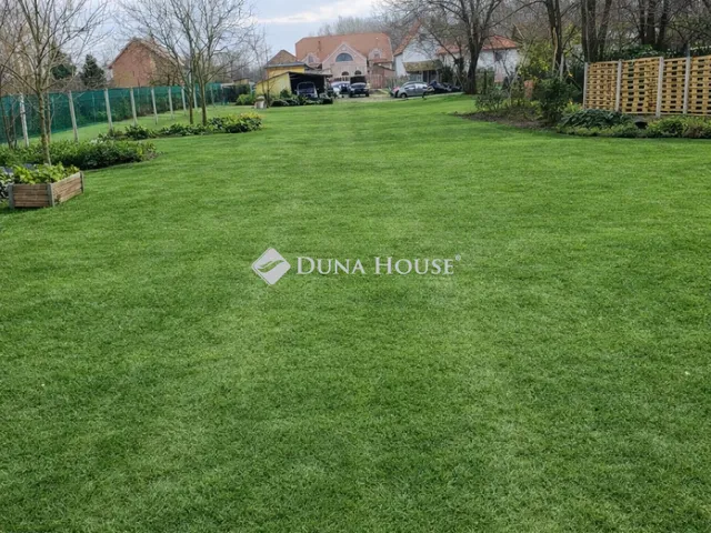 Eladó telek Kecskemét 4328 nm