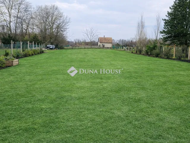 Eladó telek Kecskemét 4328 nm