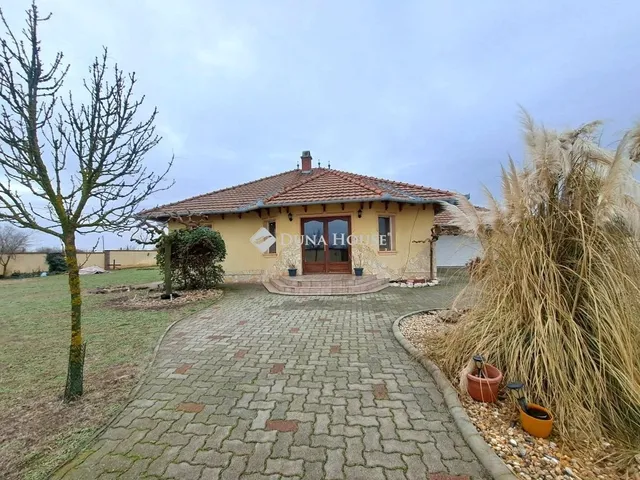 Kiadó ház Tiszakécske 128 nm