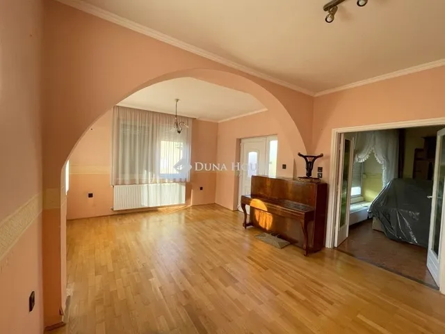 Eladó ház Nagykőrös 200 nm