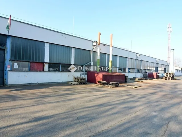 Eladó kereskedelmi és ipari ingatlan Kecskemét 750 nm