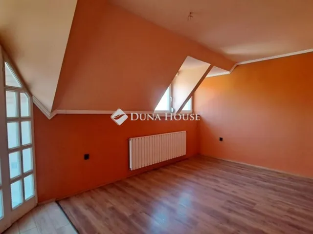 Eladó ház Lakitelek 240 nm