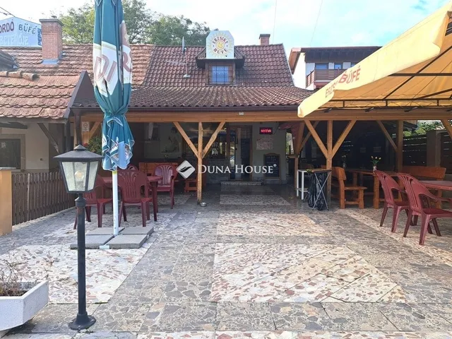 Eladó kereskedelmi és ipari ingatlan Lakitelek 80 nm