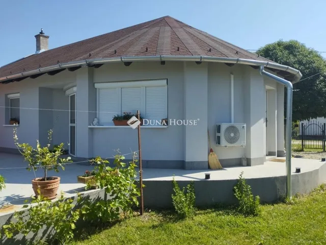 Eladó ház Tiszasas 80 nm
