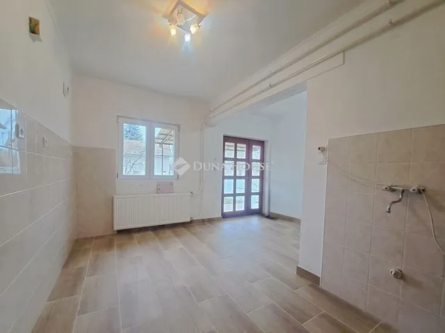 Eladó ház Öcsöd 50 nm