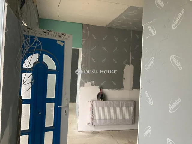 Eladó ház Alsónána 75 nm