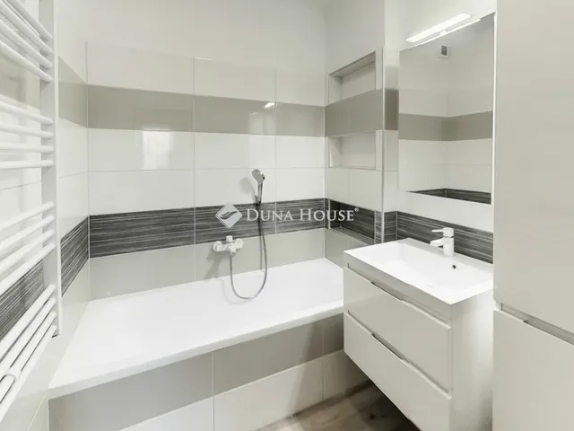 Eladó lakás Kecskemét 77 nm