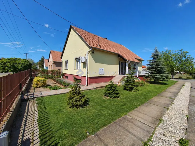 Eladó ház Ballószög 149 nm
