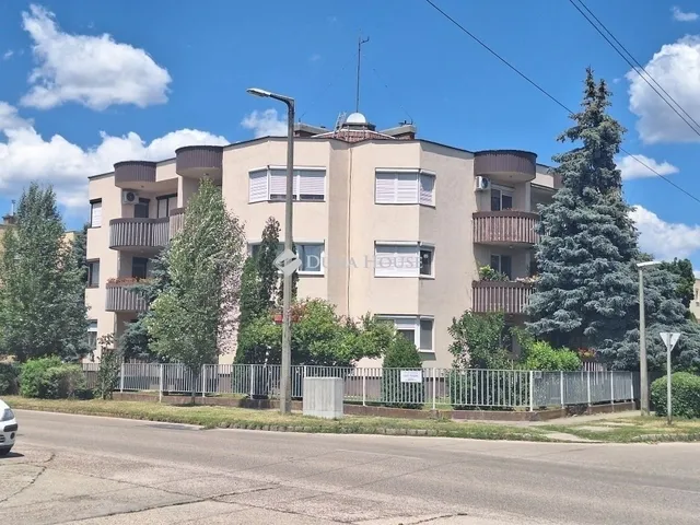 Eladó lakás Kecskemét 100 nm