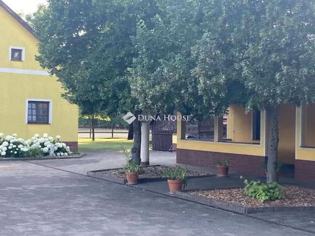 Eladó mezőgazdasági ingatlan Bugac 400 nm