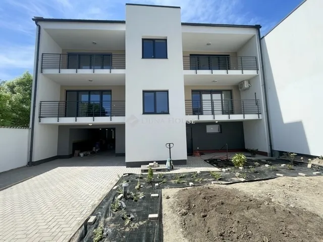 Eladó lakás Kecskemét 83 nm