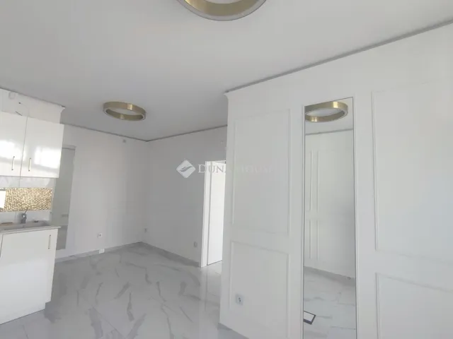 Kiadó kereskedelmi és ipari ingatlan Kecskemét 33 nm