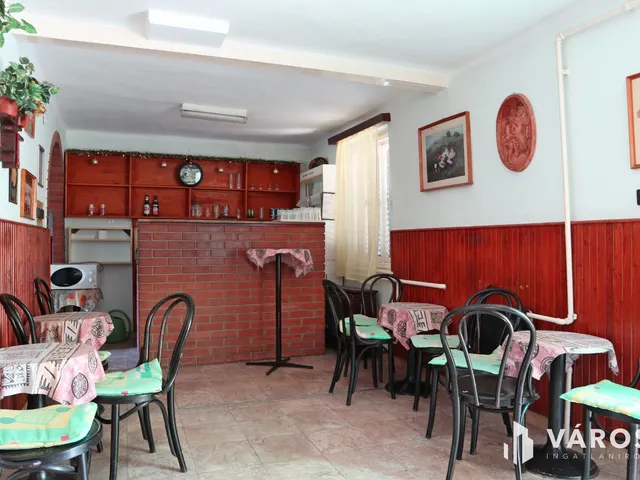 Eladó kereskedelmi és ipari ingatlan Gyula, Krinolinkert 37 nm