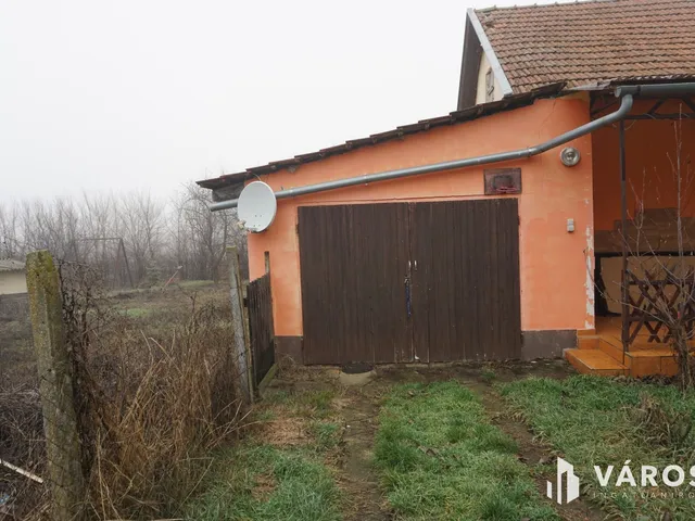 Eladó mezőgazdasági ingatlan Gyula, Szanazug 120 nm
