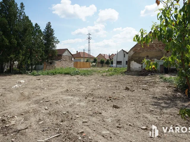 Eladó telek Gyula, Belváros 726 nm