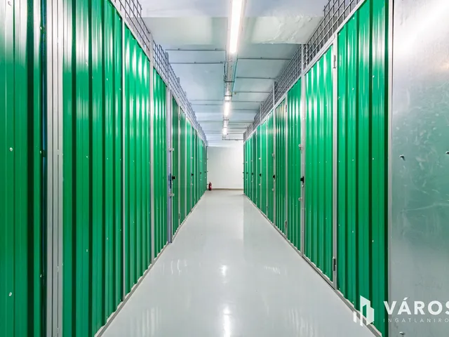 Kiadó kereskedelmi és ipari ingatlan Budapest XXI. kerület 2 nm