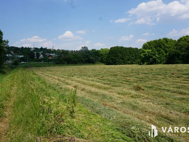 Eladó telek Budapest III. kerület 3557 nm