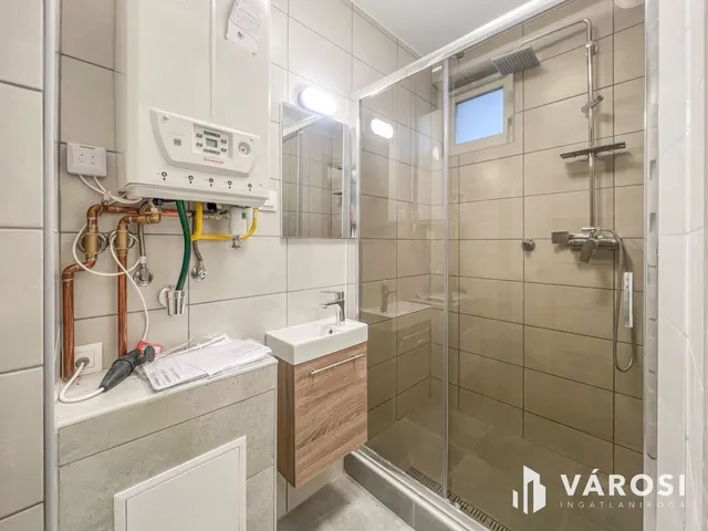 Eladó ház Békéscsaba, Áchim András-lakótelep 123 nm