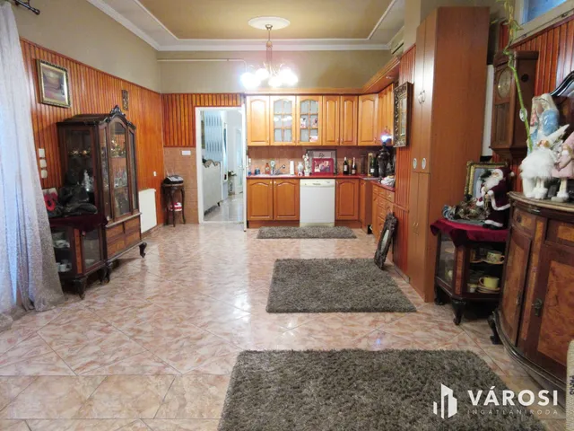 Eladó ház Kiszombor 170 nm