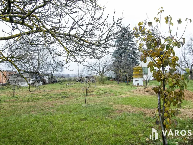 Eladó telek Győr, Győrszentiván 742 nm