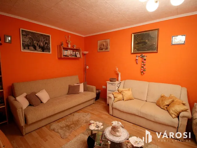 Eladó mezőgazdasági ingatlan Surd 50 nm