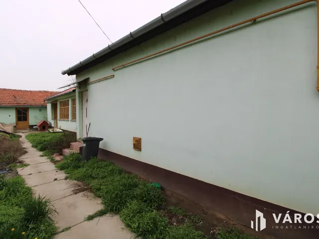 Eladó ház Magyarbánhegyes 130 nm