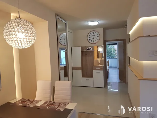 Kiadó lakás Debrecen, Belváros 73 nm