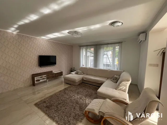 Eladó ház Debrecen, Veres Péter-kert 180 nm