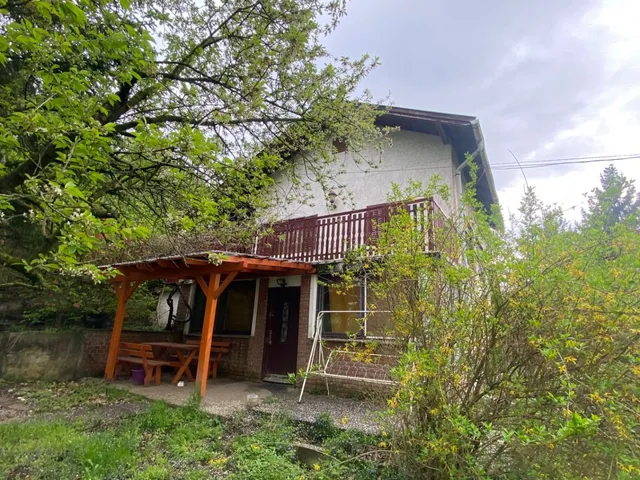 Eladó ház Komárom 83 nm