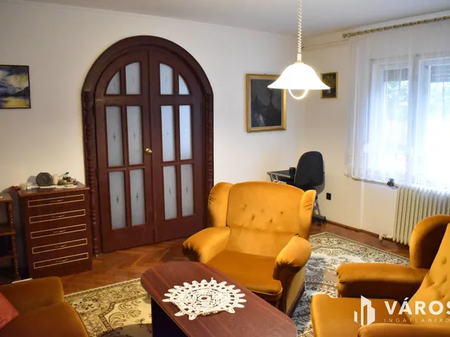 Eladó ház Gyula, Újvári 122 nm