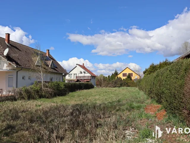 Eladó telek Balatonberény 630 nm