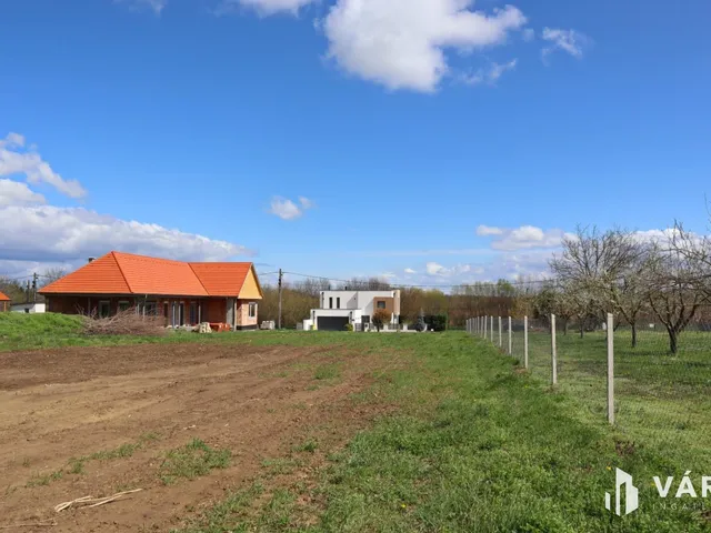 Eladó telek Balatonberény 1430 nm