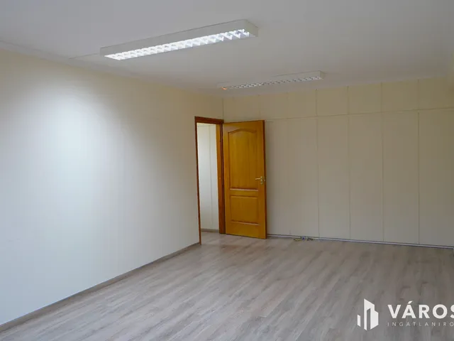 Kiadó kereskedelmi és ipari ingatlan Győr, Belváros 58 nm