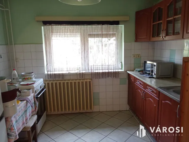 Eladó ház Szombathely, Ifjúsági lakótelep 160 nm