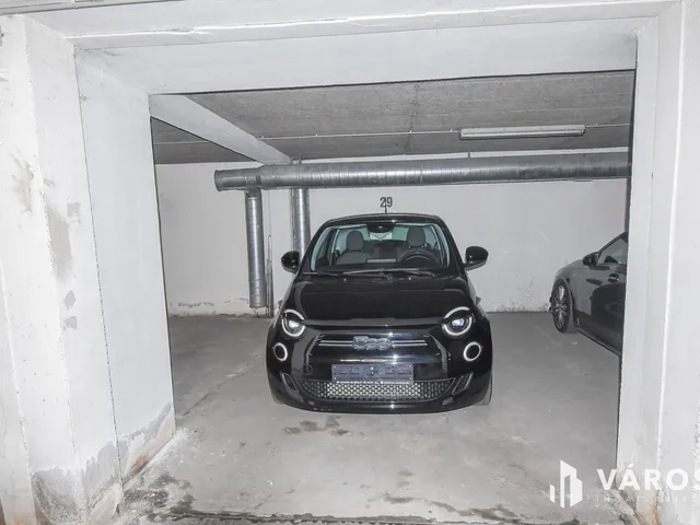Eladó garázs Győr, Nádorváros 14 nm