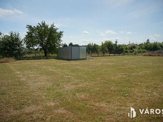 Eladó telek Pusztavacs 1463 nm