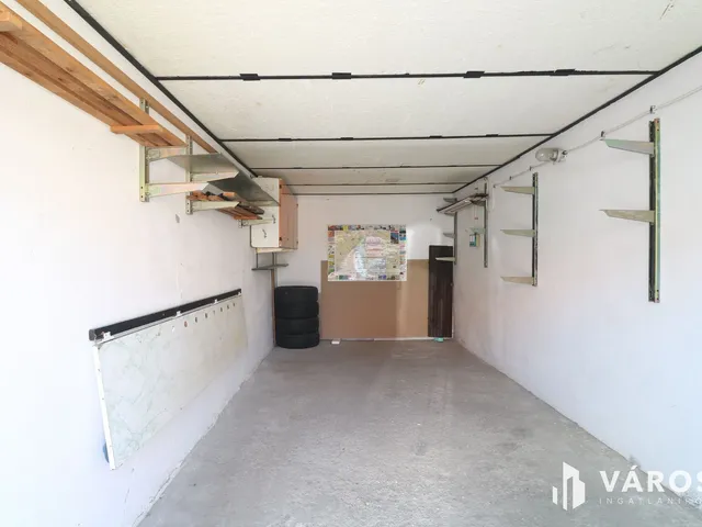 Eladó garázs Szeged, Petőfitelep 18 nm