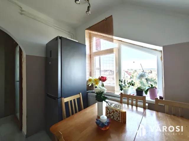 Eladó lakás Veszprém, Újtelep 52 nm