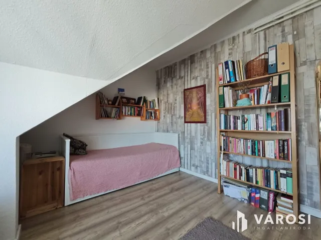 Eladó lakás Veszprém, Újtelep 52 nm