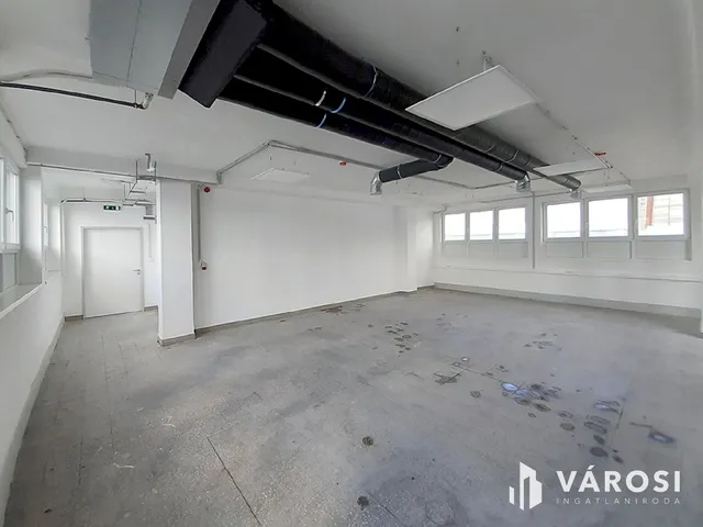 Kiadó kereskedelmi és ipari ingatlan Budapest XXI. kerület, Gyártelep 73 nm