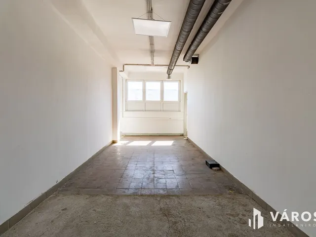 Kiadó kereskedelmi és ipari ingatlan Budapest XXI. kerület, Gyártelep 46 nm